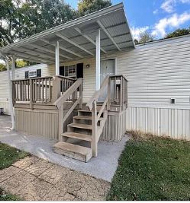 Building Photo - 3709 Hampton Ln