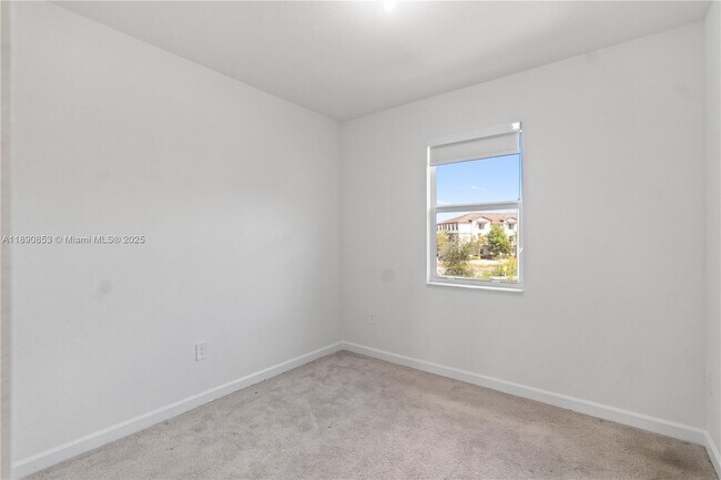 Building Photo - 26487 SW 148th Ave