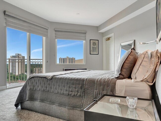 Building Photo - 555 5th Ave NE