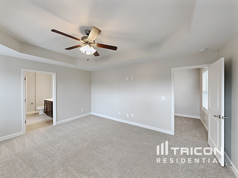 Building Photo - 1056 Lindyn Lee Wy