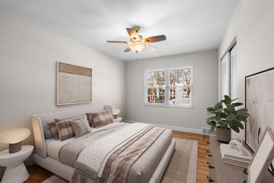 Building Photo - 235 W Washington Ave