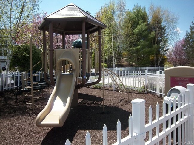 Building Photo - 36 Briarbrook Dr