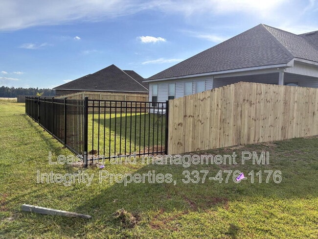 Building Photo - 26063 Purdy Ave