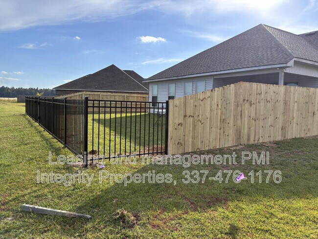 Building Photo - 26063 Purdy Ave