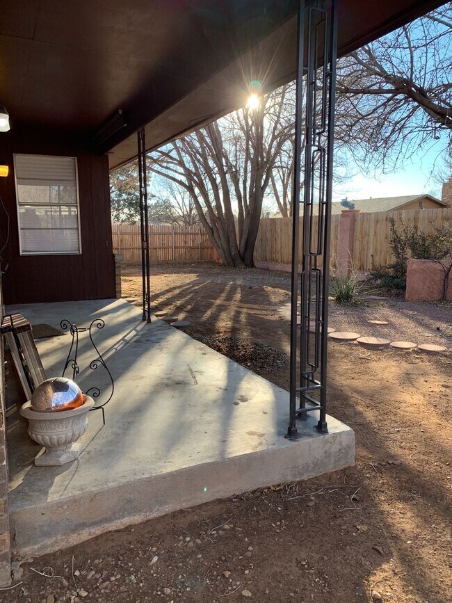 Building Photo - 1640 Courtland Cir