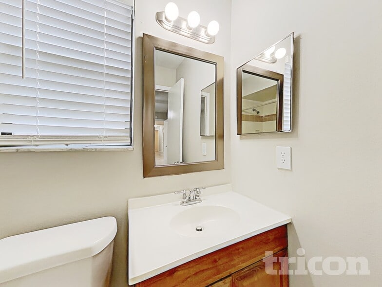 Building Photo - 2980 Lagoon Ave