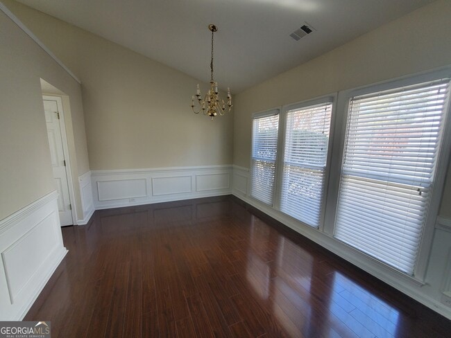 Building Photo - 1249 Thorncliff Ct