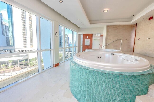 Building Photo - 31 SE 5th St