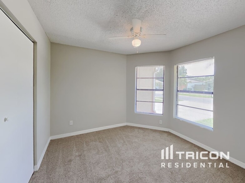 Building Photo - 1534 Thistledown Dr