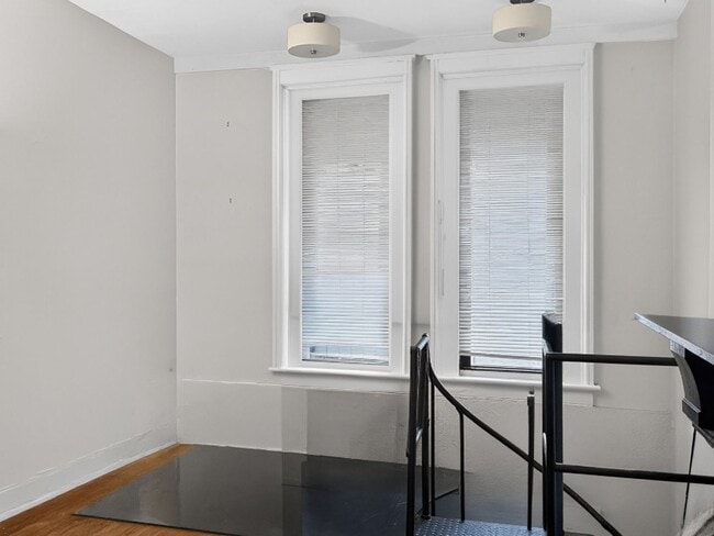 Interior Photo - 166-168 Park Street