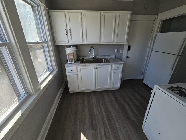 Building Photo - 11008 Kinsman Rd