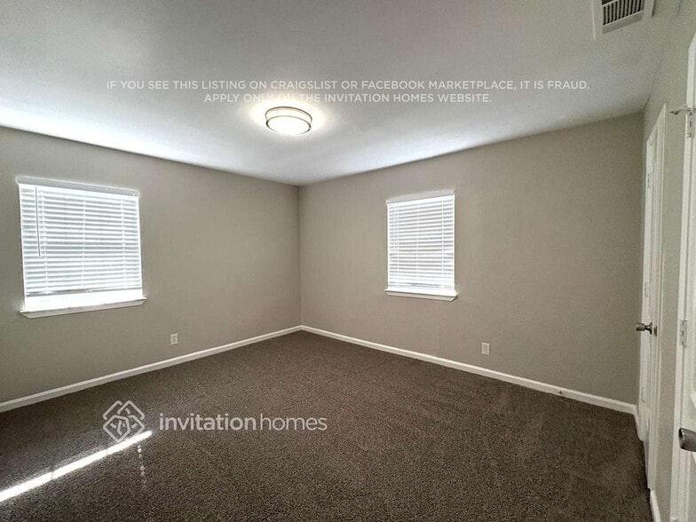 Building Photo - 102 Whitham St