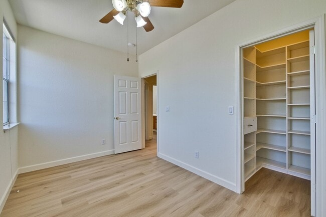 Building Photo - Spacious 4-Bedroom Home on Private Cul-De-Sac | No HOA | Custom Closets, New Floors & Lush Backya...