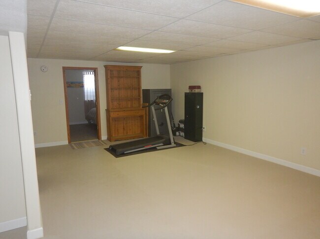 Building Photo - 35270 W Walker Rd