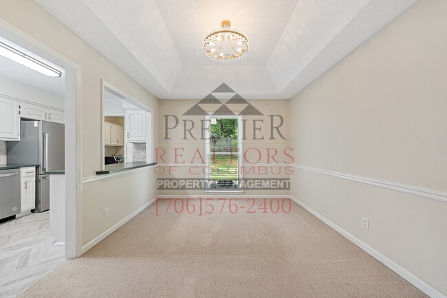 Building Photo - 5702 Stoneridge Dr