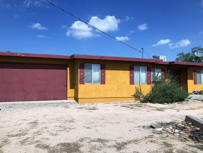 Building Photo - AVAILABLE NOW