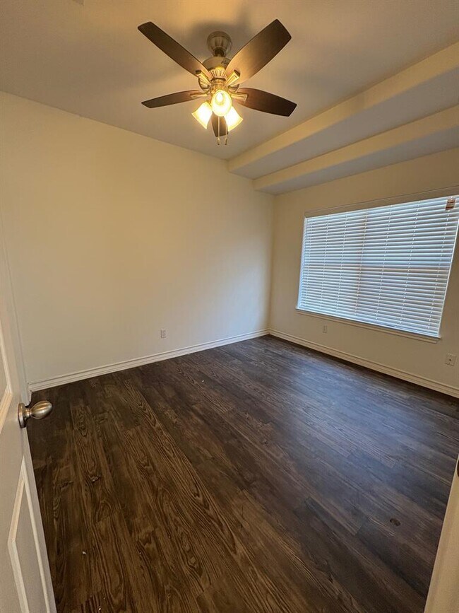 Building Photo - 21622 Boggy Ford Rd