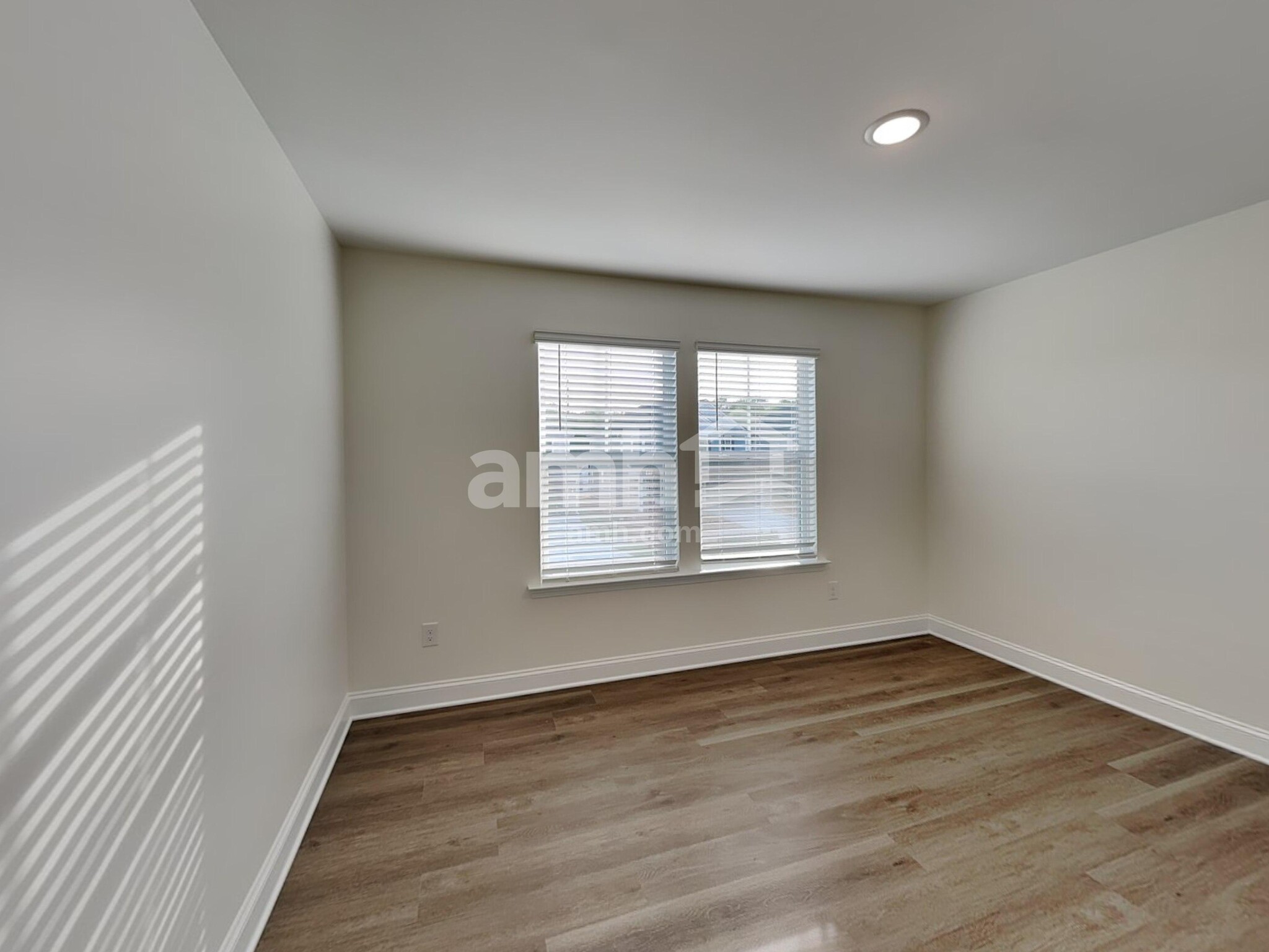 Building Photo - 3512 Lincoln Hts Ln