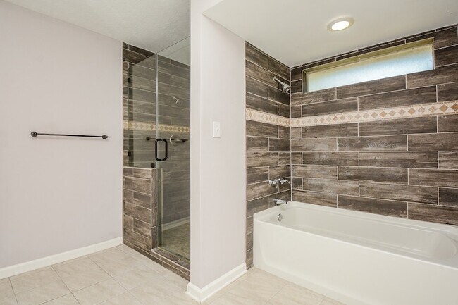 Building Photo - 11610 Cypresswood Dr