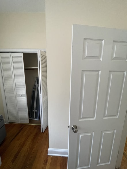 Building Photo - 884 Huntington Ave