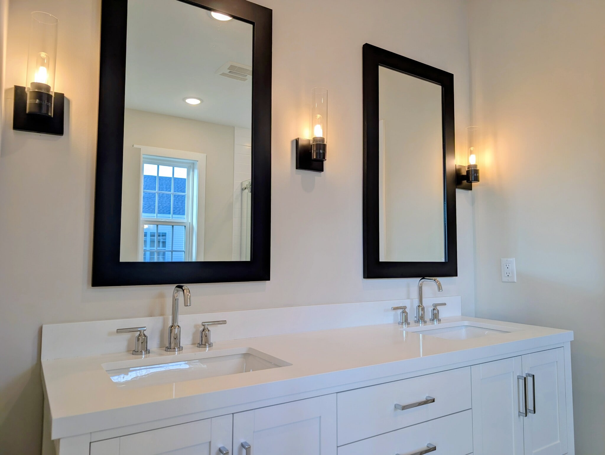 Building Photo - 3703 Jordan Dr