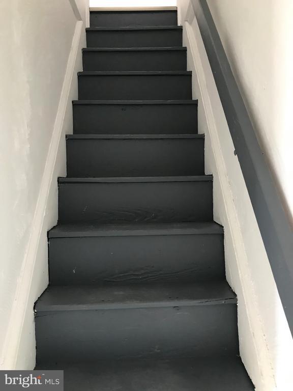 Building Photo - 4832 E Roosevelt Blvd