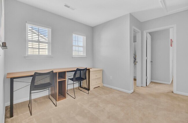 Building Photo - 132 Woodward Rd