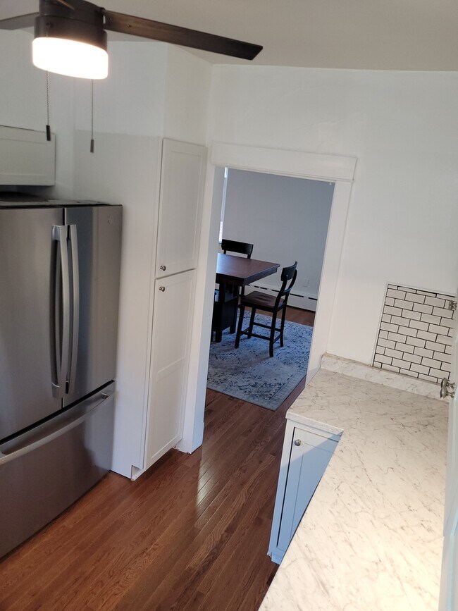 Building Photo - 2538 Beechwood Blvd