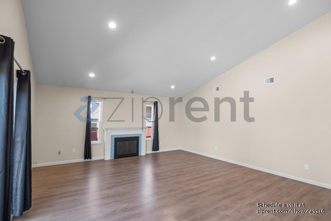 Building Photo - 33525 Bardolph Cir