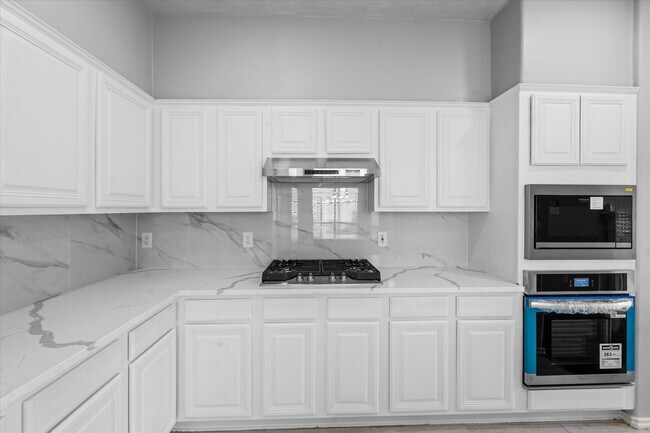 Building Photo - 3914 Clarestone Dr