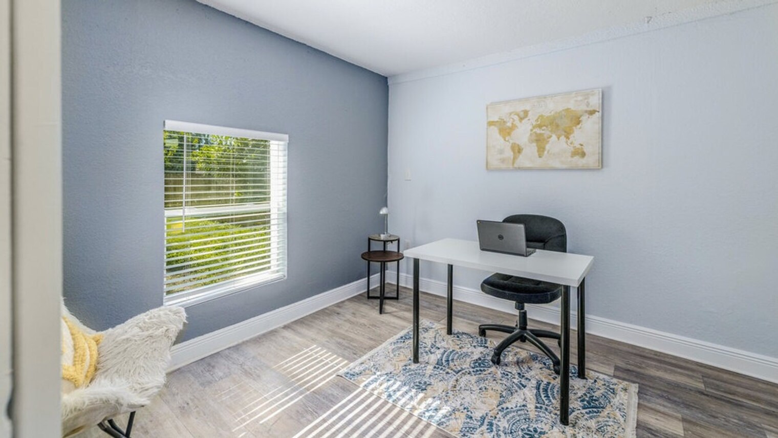 Building Photo - 1610 N Goldenrod Rd