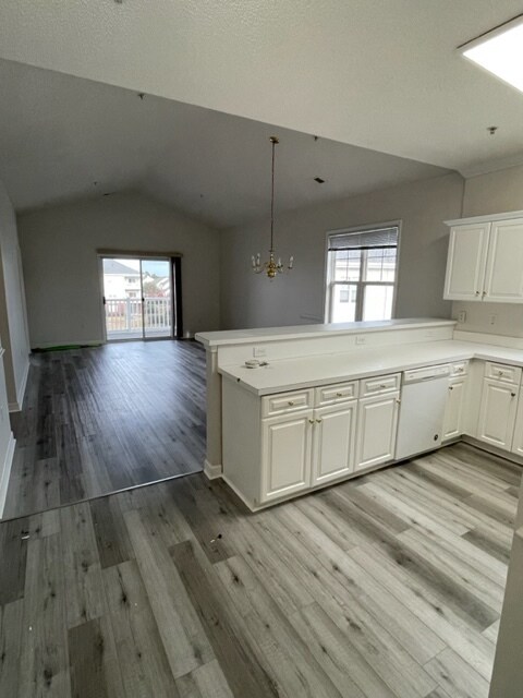 Building Photo - 701 Salleyport Dr