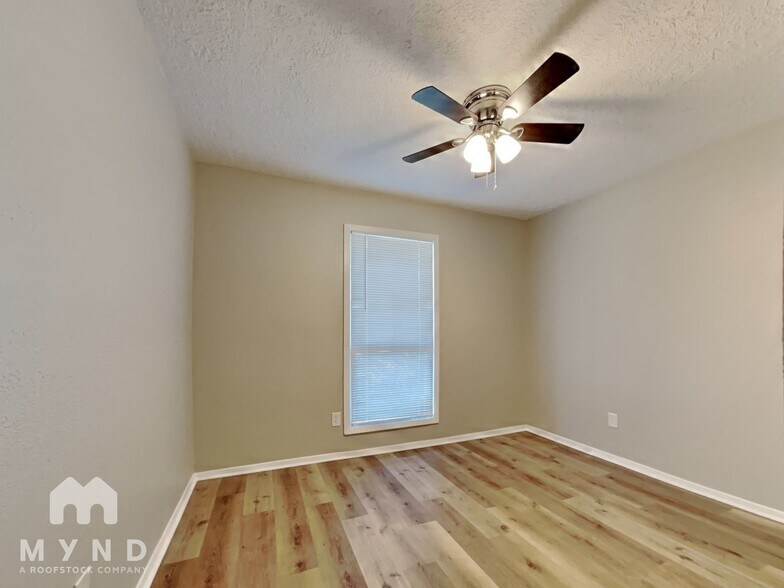 Building Photo - 4315 Hirschfield Rd
