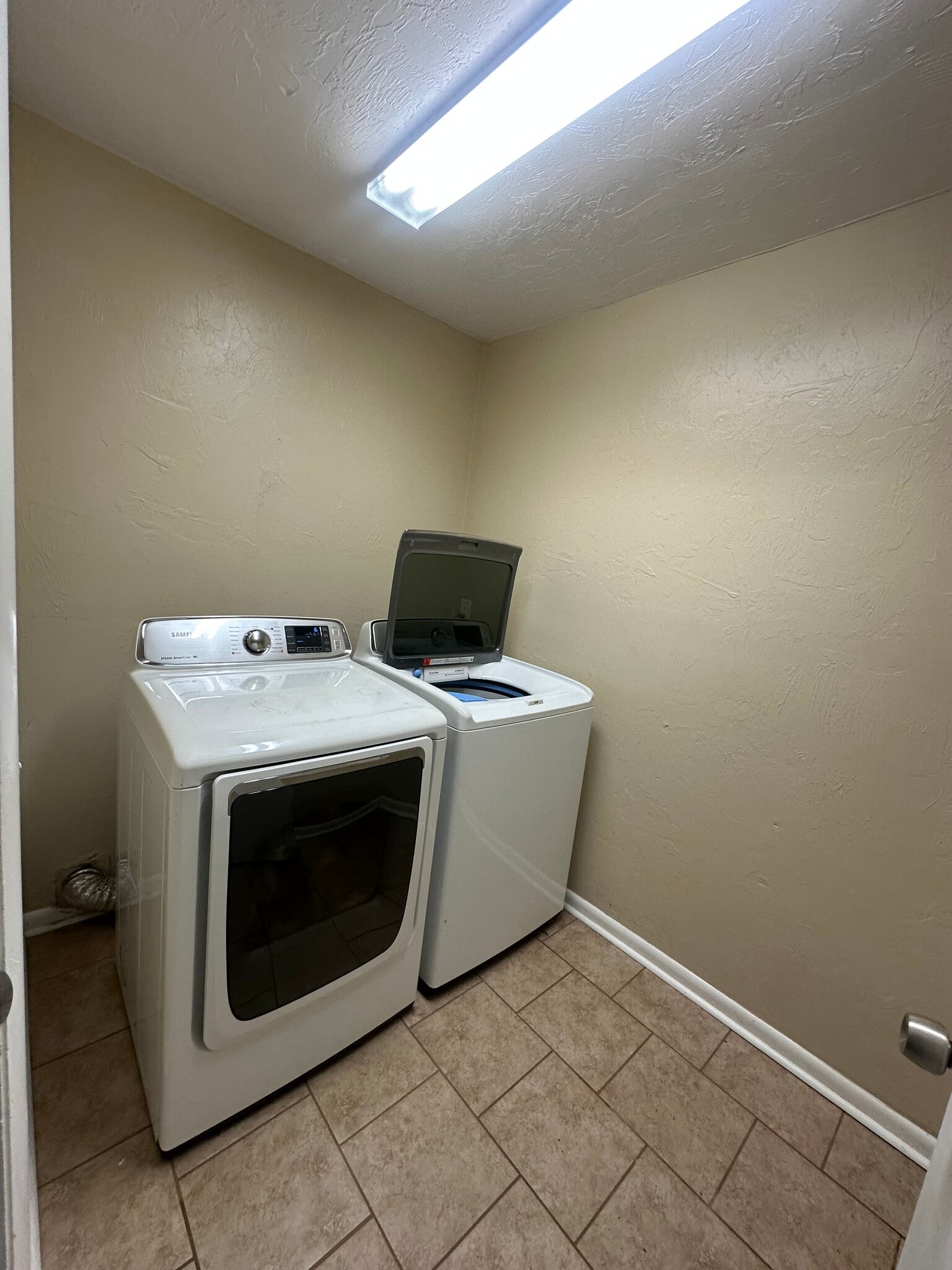 Building Photo - 1110 SW 19th Pl