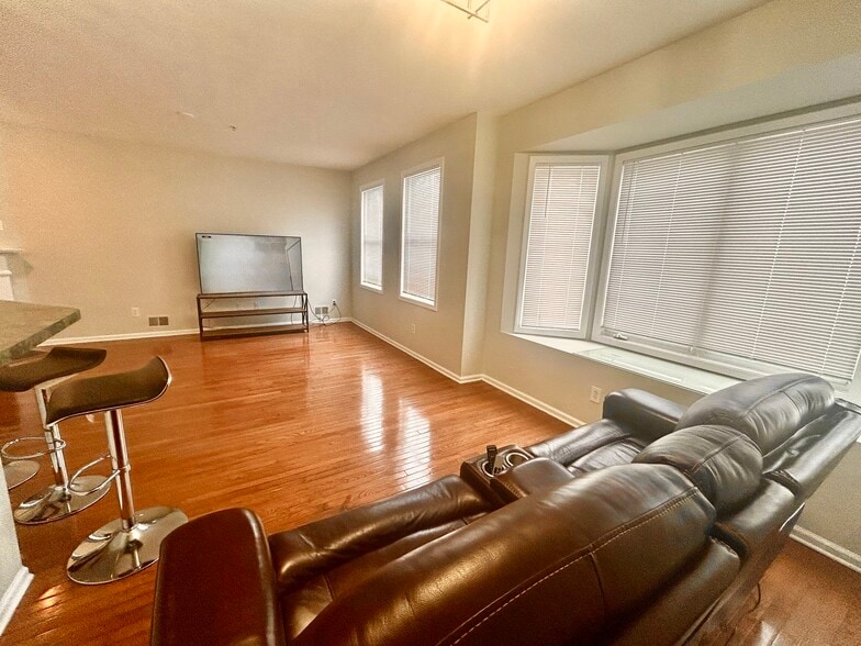 Building Photo - 171 Winchester Ct