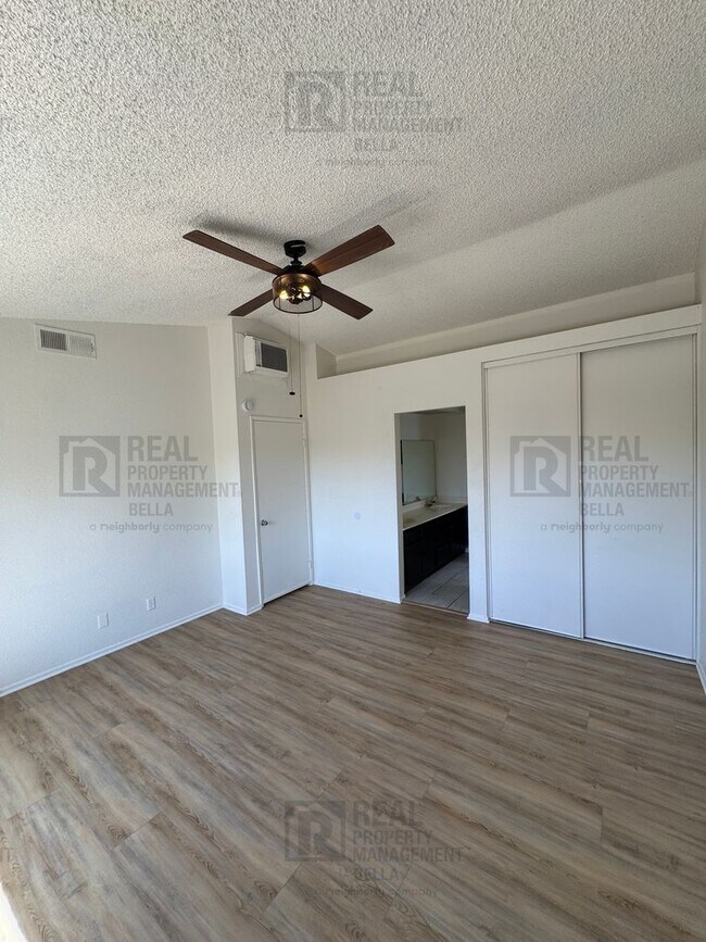 Building Photo - 1330 Wrigley Ln