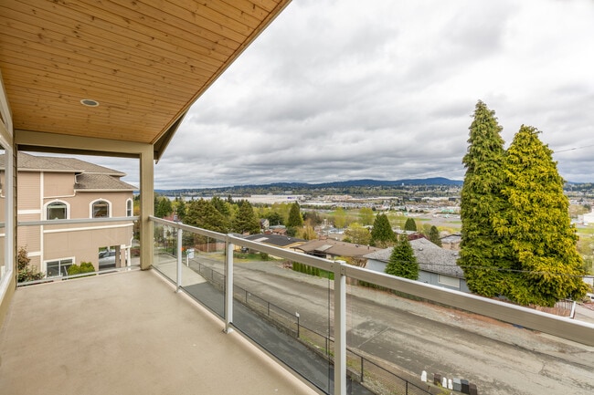 Building Photo - 351 Lind Ave NW