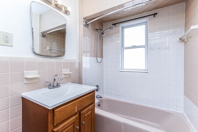 Building Photo - 44 Egerton Rd