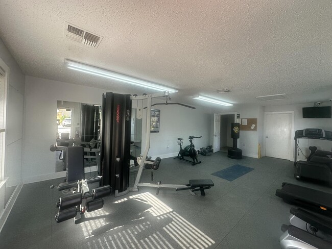 Building Photo - 225 S Tropical Trail