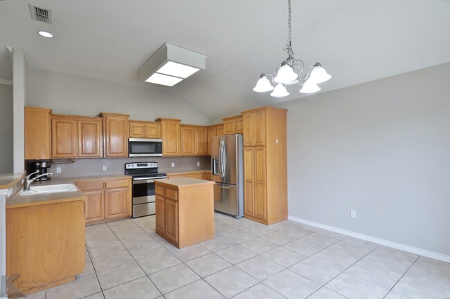 Building Photo - 7125 Sable Cir