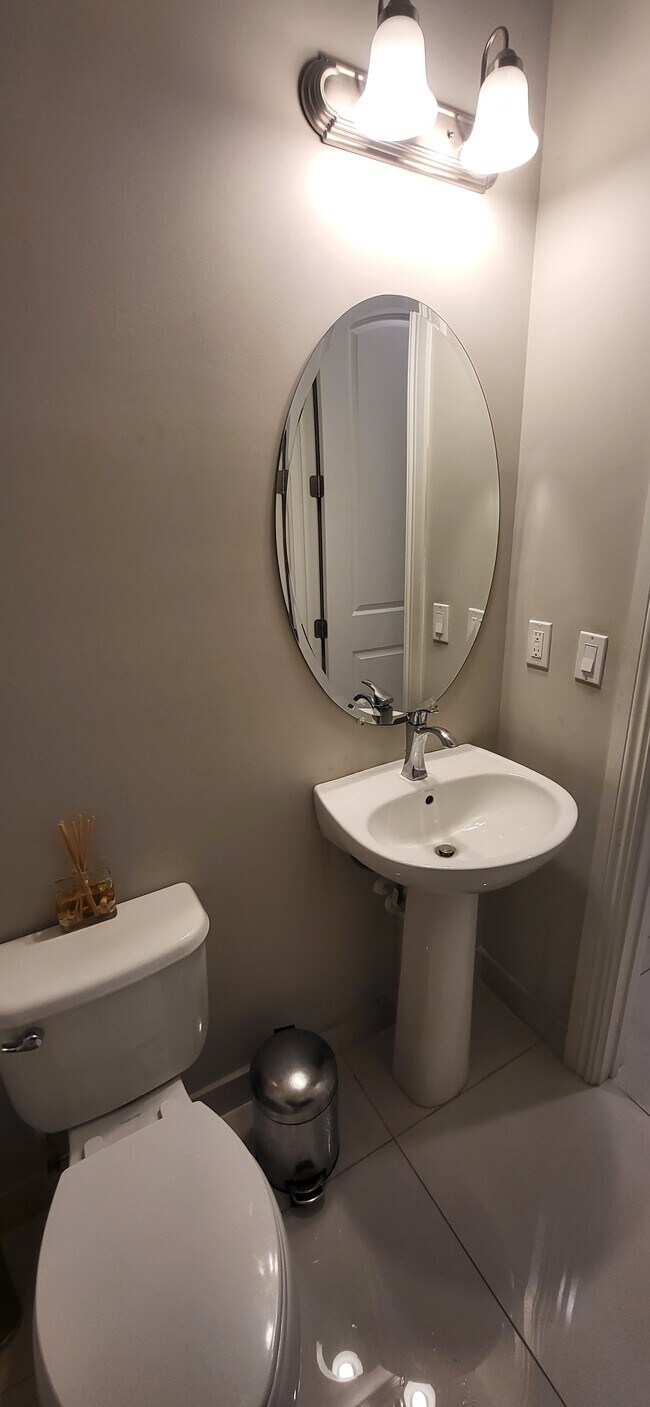 Building Photo - 10207 Akenside Dr