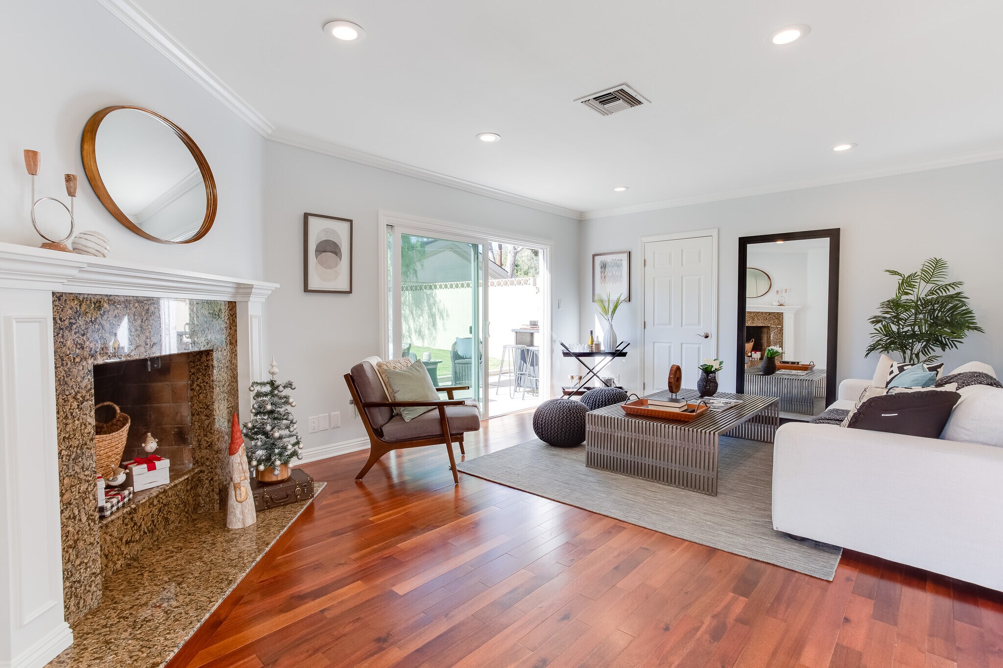 Building Photo - 8345 Westlawn Avenue