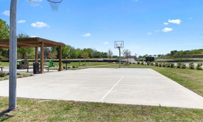 Building Photo - 3714 Chambray Dr