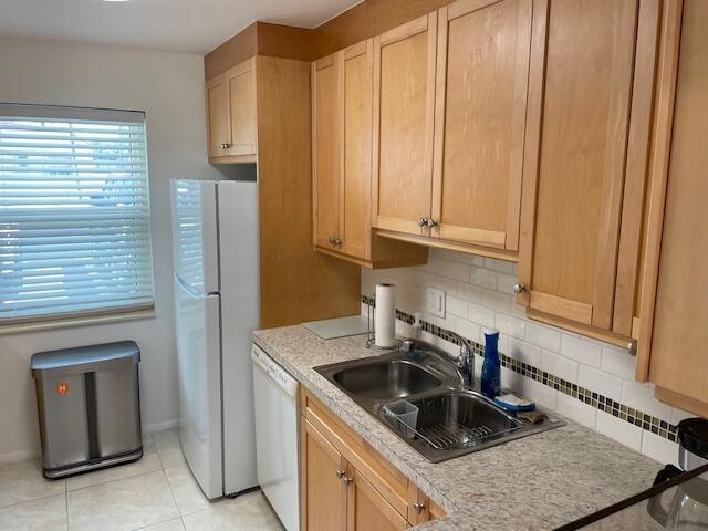 Building Photo - 307 Lake Evelyn Dr