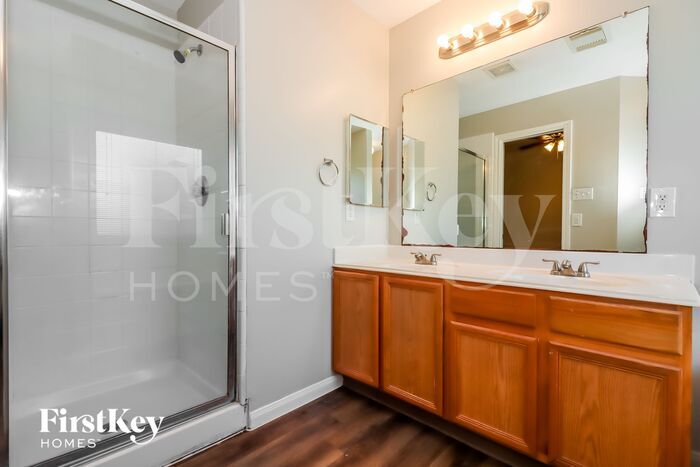Building Photo - 17202 Lilac Vale Ct
