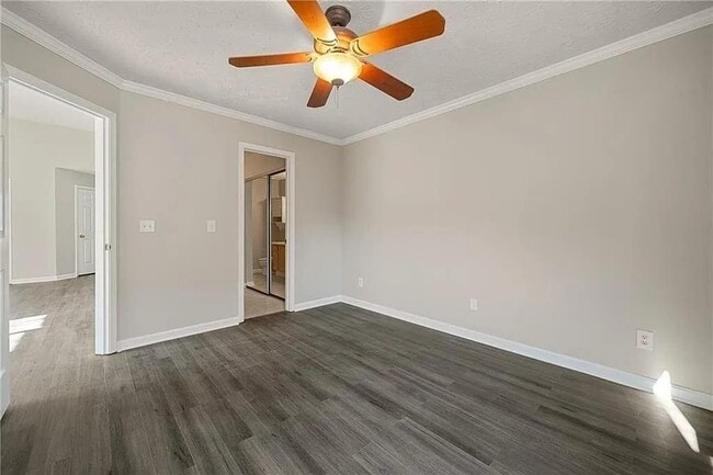 Building Photo - 2025 Brittania Cir