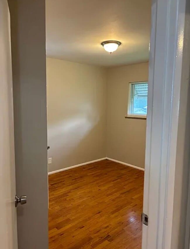 Building Photo - Single family home