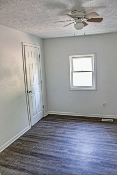 Building Photo - 2159-2159 Bellefontaine St