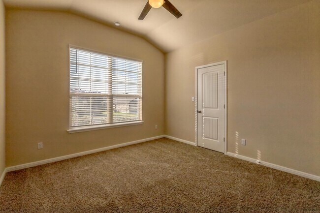 Building Photo - 209 Pepper Mill Loop
