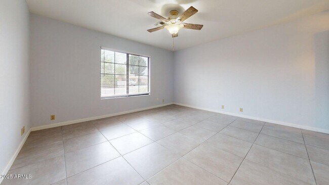 Building Photo - 9814 W Menadota Dr
